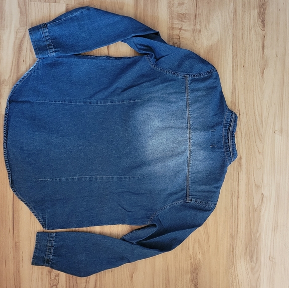🇧🇷 Denim Button Up - Picture 3 of 6